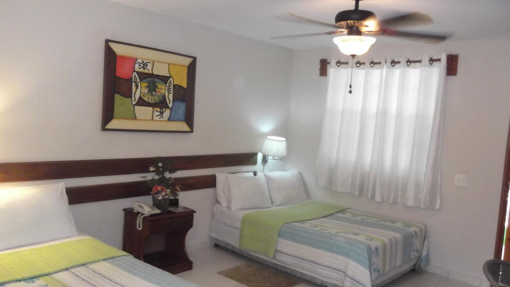 Palm Inn Hotel Port-au-Prince Zimmer foto
